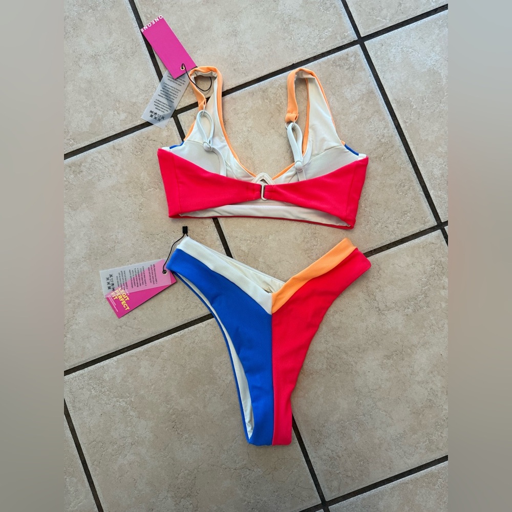 OneOne Swimwear Leicy Top & Tracy Bottom in Moshup - Picture 4 of 6